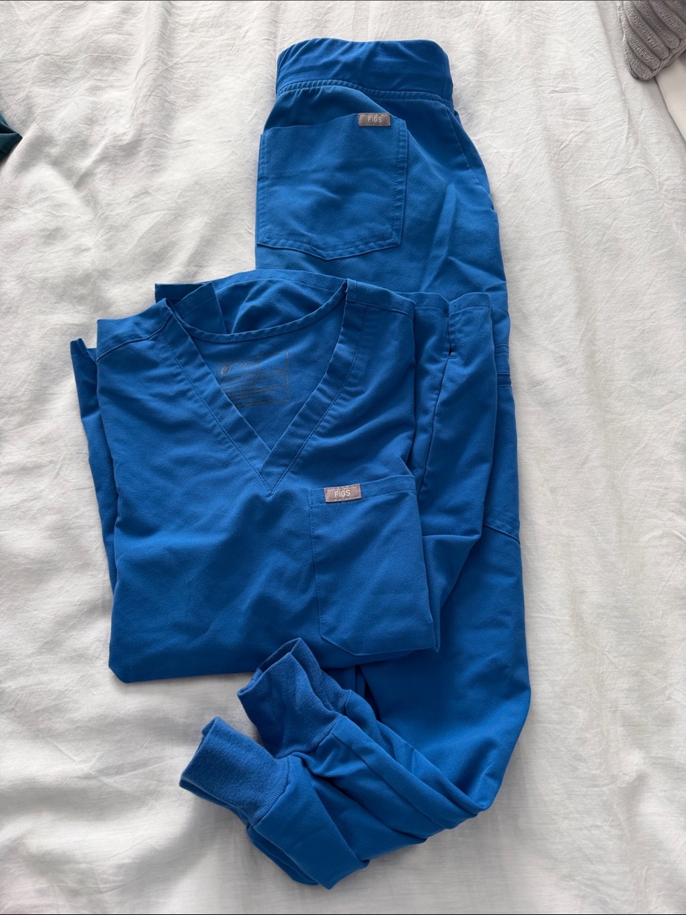 Unbranded Royal Blue V-Neck Scrub Top & Jogger Pants Set